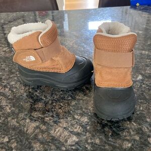 Size 6 North face Toddler Boots